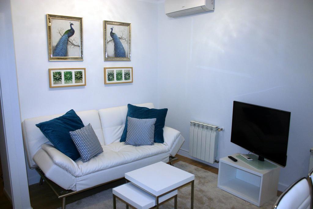 Reina Sofia Acogedor Appartement Madrid Buitenkant foto